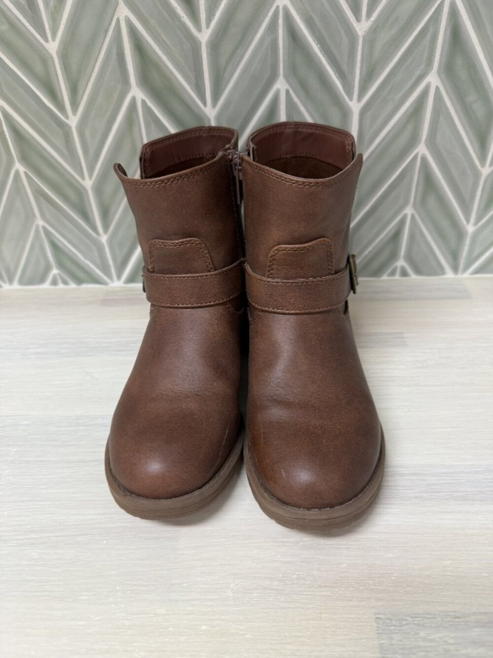 Cat and Jack faux leather brown boots girls size 13
